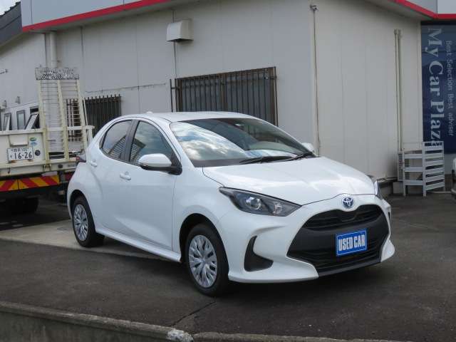 トヨタ ヤリス １．５ ハイブリッド Ｘ Ｅ－ＦＯＵＲ ４ＷＤ R5年 (東北) 99