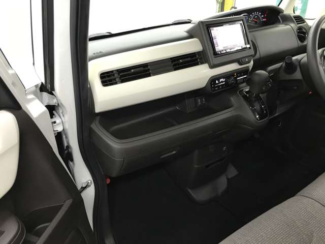 ホンダ Ｎ　ＢＯＸ ６６０ Ｌ R4年 (近畿) 99