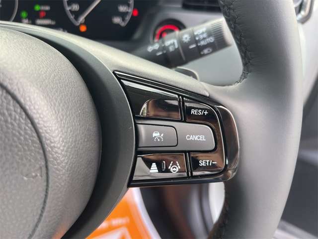 ホンダ ヴェゼル １．５ Ｅ：ＨＥＶ Ｘ ハントパッケージ R8年 (近畿) 99