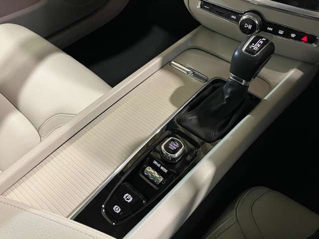 ボルボ Ｖ６０クロスカントリー Ｔ５ ＡＷＤ ４ＷＤ R2年 (関東) 99