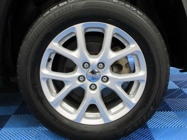 ジープ チェロキー ロンジチュード H27年 (関東) 99