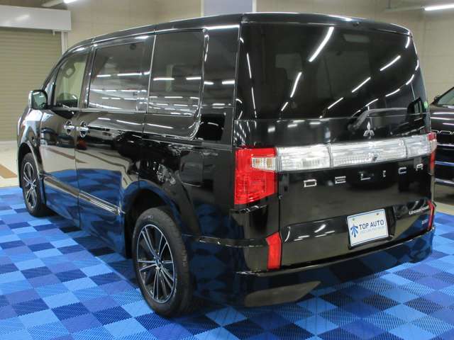 三菱 デリカ　Ｄ：５ アーバンギア ２．２ Ｇ パワーパッケージ ディーゼルターボ ４ＷＤ R1年 (関東) 99