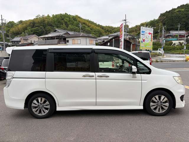 ホンダ ステップワゴン　スパーダ ２．０ スパーダ Ｚ インターナビ セレクション H24年 (近畿) 99