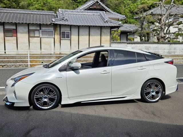 トヨタ プリウス １．８ Ｓ H28年 (中国) 99