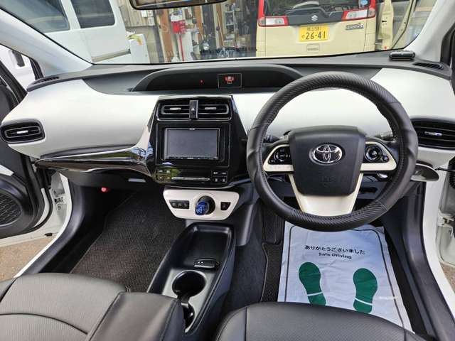 トヨタ プリウス １．８ Ｓ H28年 (中国) 99