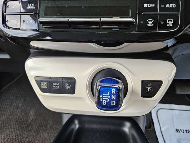 トヨタ プリウス １．８ Ｓ H28年 (中国) 99