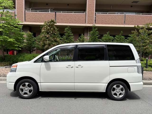 トヨタ ヴォクシー ２．０ Ｘ Ｇエディション H16年 (近畿) 99