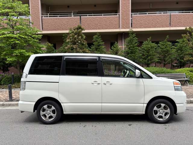 トヨタ ヴォクシー ２．０ Ｘ Ｇエディション H16年 (近畿) 99