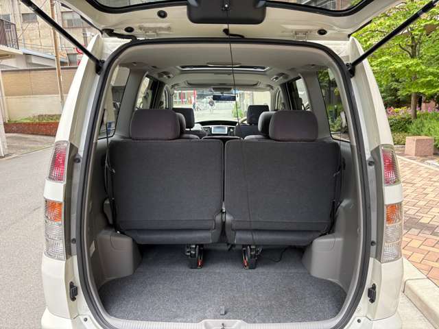 トヨタ ヴォクシー ２．０ Ｘ Ｇエディション H16年 (近畿) 99