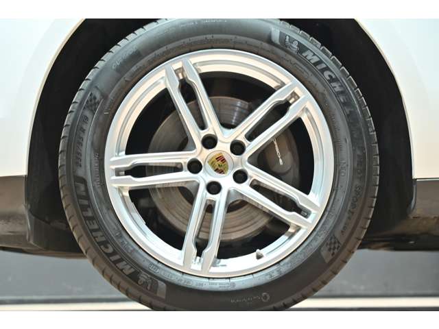 ポルシェ マカン ファースト エディション （パノラミック ルーフ システム装着車） ＰＤＫ ４ＷＤ R1年 (関東) 99