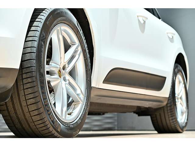ポルシェ マカン ファースト エディション （パノラミック ルーフ システム装着車） ＰＤＫ ４ＷＤ R1年 (関東) 99