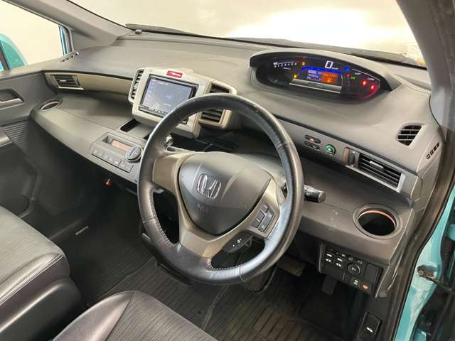 ホンダ フリードスパイク　ハイブリッド １．５ ジャストセレクション H25年 (甲信越・北陸) 99