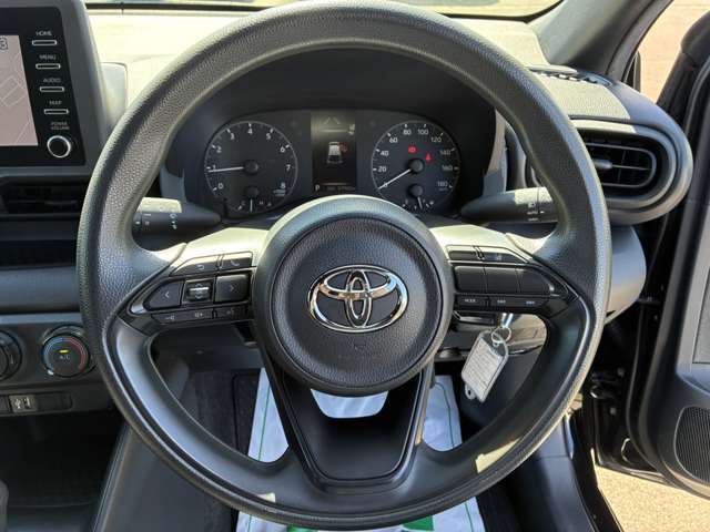 トヨタ ヤリス １．０ Ｘ R3年 (東海) 99