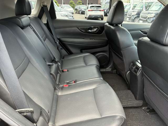 日産 エクストレイル ２．０ ２０ＸＩ Ｖセレクション ２列車 ４ＷＤ R3年 (東海) 99