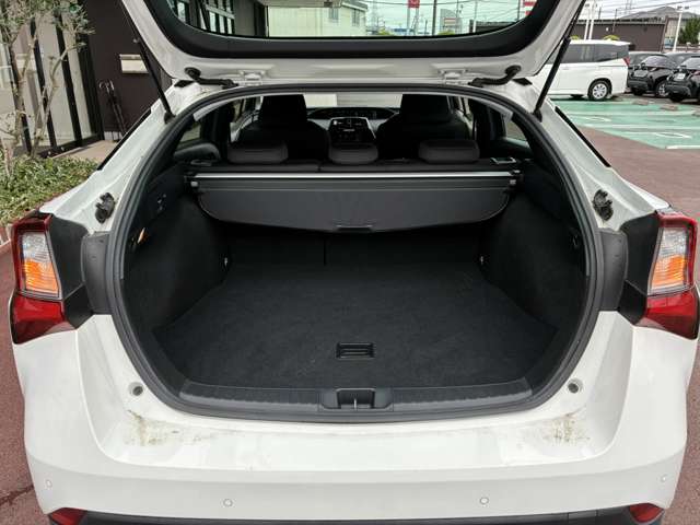 トヨタ プリウス １．８ Ｓ Ｅ－ＦＯＵＲ ４ＷＤ R3年 (東海) 99