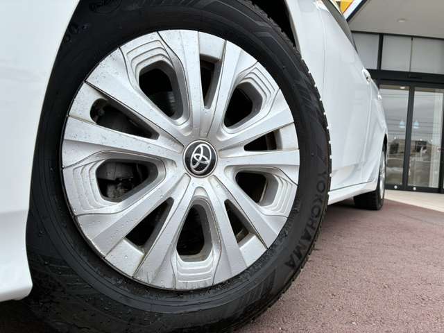 トヨタ プリウス １．８ Ｓ Ｅ－ＦＯＵＲ ４ＷＤ R3年 (東海) 99