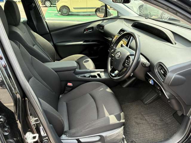 トヨタ プリウス １．８ Ｓ R3年 (東海) 99