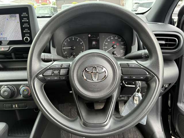 トヨタ ヤリス １．０ Ｘ R3年 (東海) 99