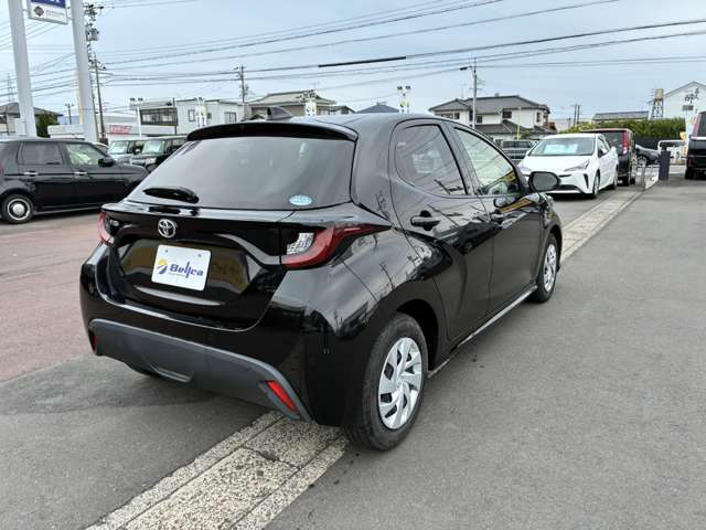 トヨタ ヤリス １．０ Ｘ R3年 (東海) 99