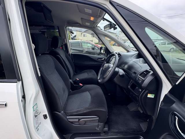 日産 セレナ ２．０ ２０Ｘ Ｓ－ＨＹＢＲＩＤ H25年 (近畿) 99