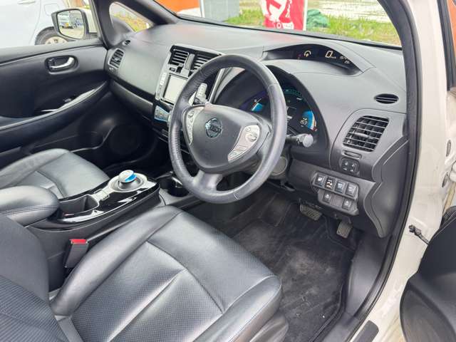 日産 リーフ ３０ＫＷＨ Ｘ H28年 (近畿) 99
