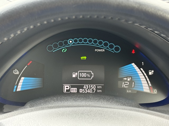 日産 リーフ Ｘ H27年 (近畿) 99