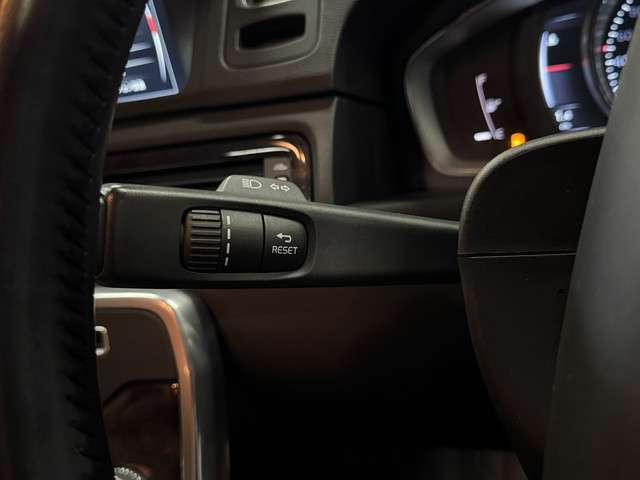 ボルボ Ｖ７０ Ｔ５　クラシック H27年 (関東) 99