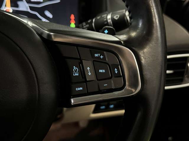 ジャガー ＸＥ プレステージ ２．０Ｌ Ｐ２００ H30年 (関東) 99