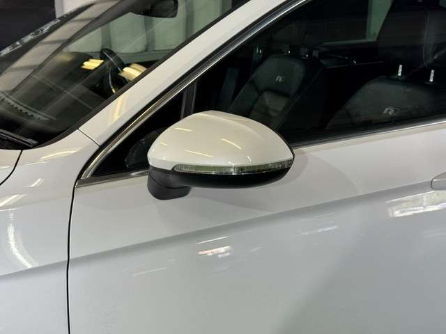 フォルクスワーゲン パサートヴァリアント ２．０ＴＳＩ　Ｒライン H28年 (関東) 99