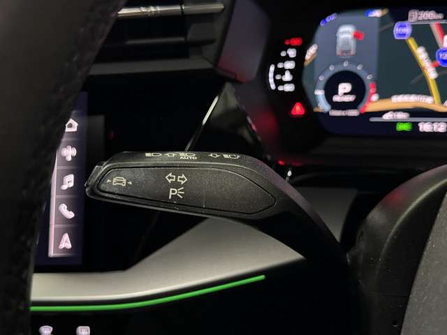 アウディ Ａ３　スポーツバック ３０ ＴＦＳＩ アドバンスト R4年 (関東) 99