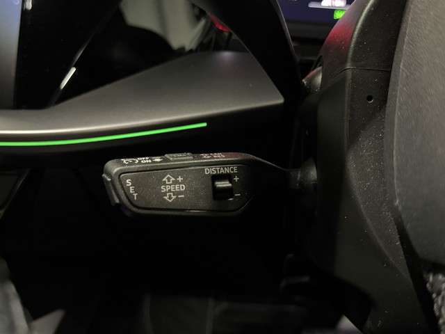 アウディ Ａ３　スポーツバック ３０ ＴＦＳＩ アドバンスト R4年 (関東) 99