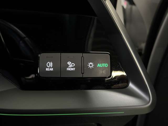 アウディ Ａ３　スポーツバック ３０ ＴＦＳＩ アドバンスト R4年 (関東) 99