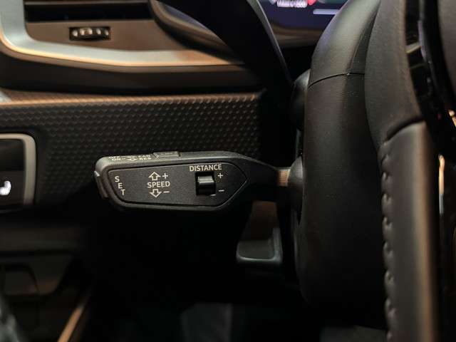 アウディ Ａ１　スポーツバック ３５ ＴＦＳＩ アドバンスト R2年 (関東) 99