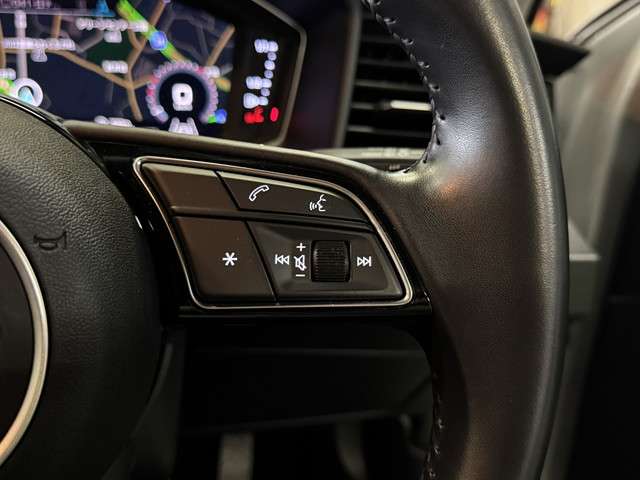 アウディ Ａ１　スポーツバック ３５ ＴＦＳＩ アドバンスト R2年 (関東) 99
