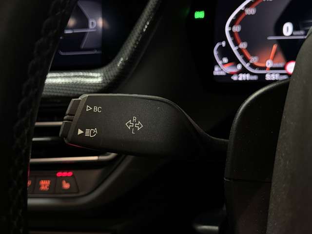ＢＭＷ ２シリーズ ２１８Ｄ プレイ エディション ジョイプラス ディーゼルターボ R2年 (関東) 99
