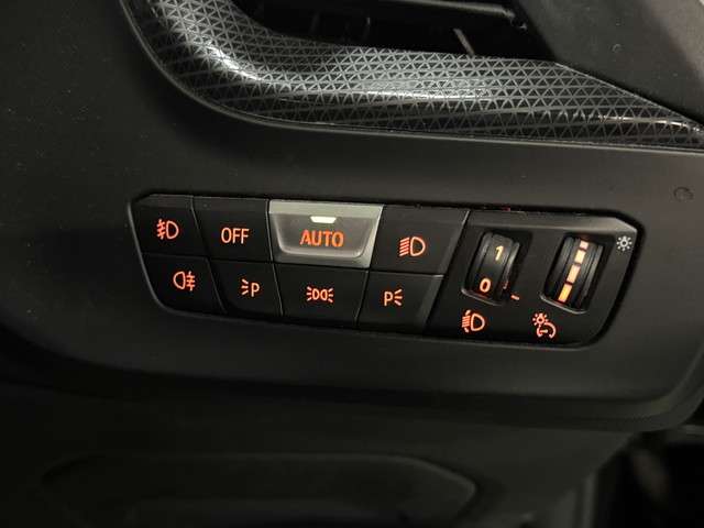 ＢＭＷ ２シリーズ ２１８Ｄ プレイ エディション ジョイプラス ディーゼルターボ R2年 (関東) 99