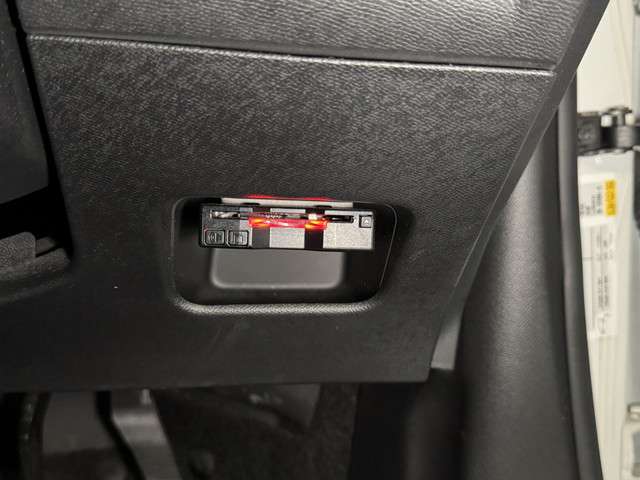 プジョー ＳＵＶ ２００８ アリュール R2年 (関東) 99