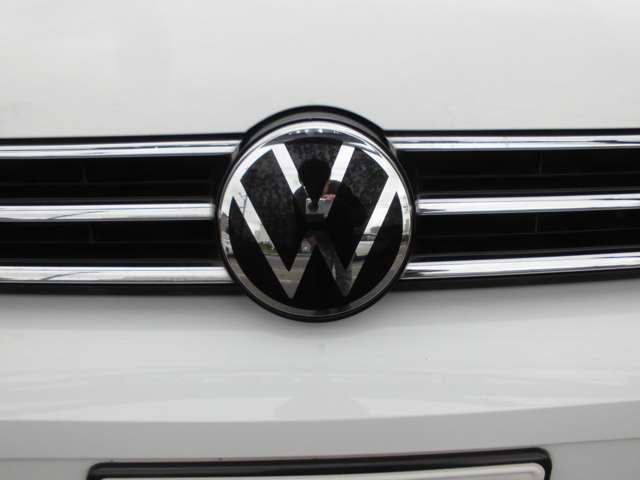 フォルクスワーゲン ゴルフトゥーラン ＴＤＩ コンフォートライン ディーゼルターボ R4年 (近畿) 99