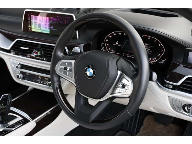 ＢＭＷ ７シリーズ ７５０Ｉ Ｘドライブ ラグジュアリー ４ＷＤ R1年 (東海) 99