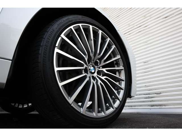 ＢＭＷ ７シリーズ ７５０Ｉ Ｘドライブ ラグジュアリー ４ＷＤ R1年 (東海) 99