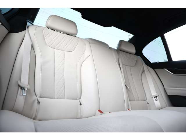 ＢＭＷ ７シリーズ ７５０Ｉ Ｘドライブ ラグジュアリー ４ＷＤ R1年 (東海) 99