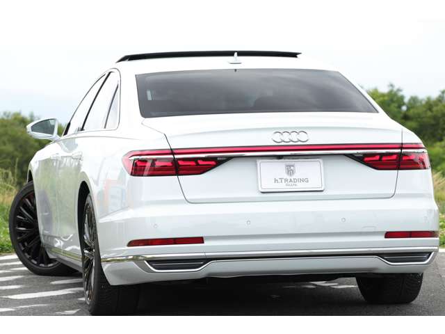 アウディ Ａ８ ６０ ＴＦＳＩ クワトロ ４ＷＤ R1年 (東海) 99