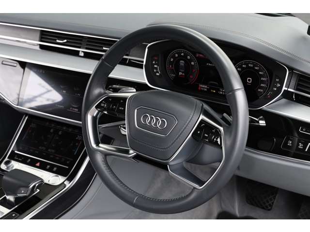アウディ Ａ８ ６０ ＴＦＳＩ クワトロ ４ＷＤ R1年 (東海) 99