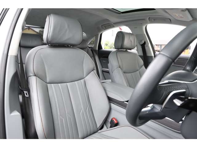 アウディ Ａ８ ６０ ＴＦＳＩ クワトロ ４ＷＤ R1年 (東海) 99