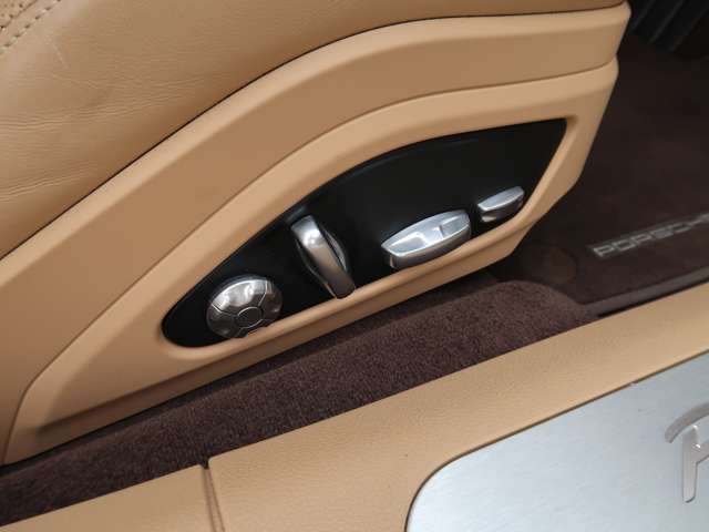 ポルシェ パナメーラ １０イヤーズ エディション ＰＤＫ R2年 (関東) 99