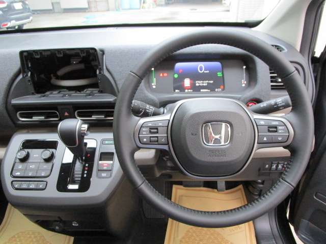 ホンダ フリード　ハイブリッド １．５ Ｅ：ＨＥＶ エアー ＥＸ R8年 (関東) 99
