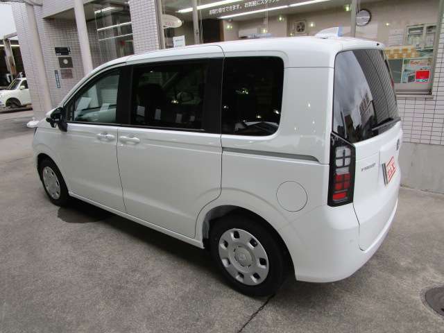ホンダ フリード　ハイブリッド １．５ Ｅ：ＨＥＶ エアー R8年 (関東) 99