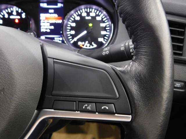 日産 エクストレイル　ハイブリッド ２．０ ２０Ｘ ハイブリッド ４ＷＤ H29年 (近畿) 99
