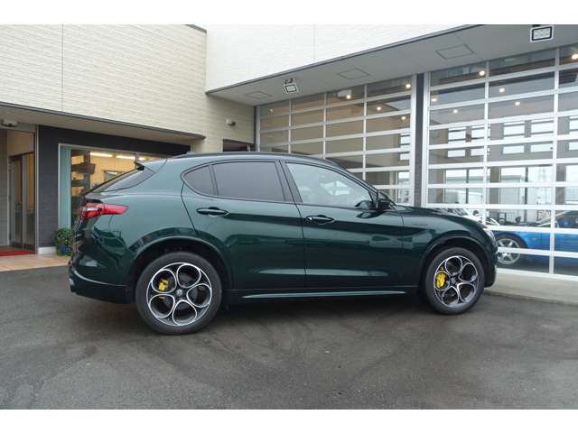 アルファロメオ ステルヴィオ ２．０ ターボ Ｑ４ ヴェローチェ ４ＷＤ R4年 (東海) 99