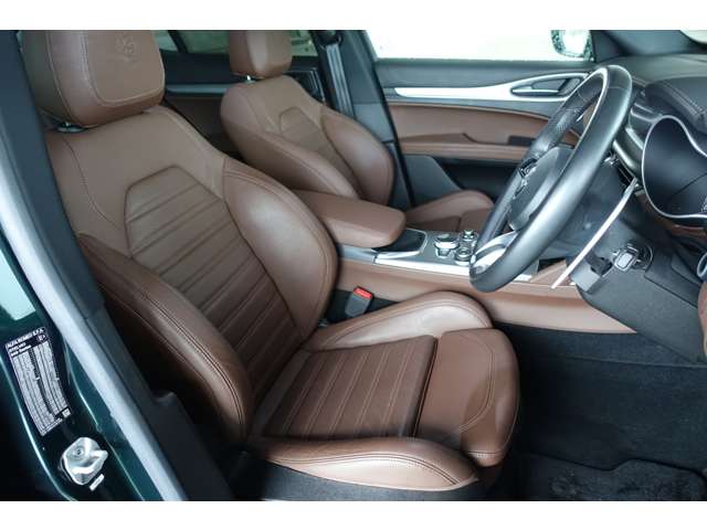 アルファロメオ ステルヴィオ ２．０ ターボ Ｑ４ ヴェローチェ ４ＷＤ R4年 (東海) 99